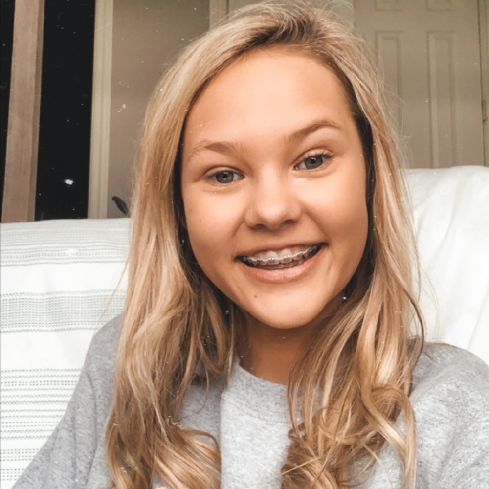Meet your Posher, Lindsey